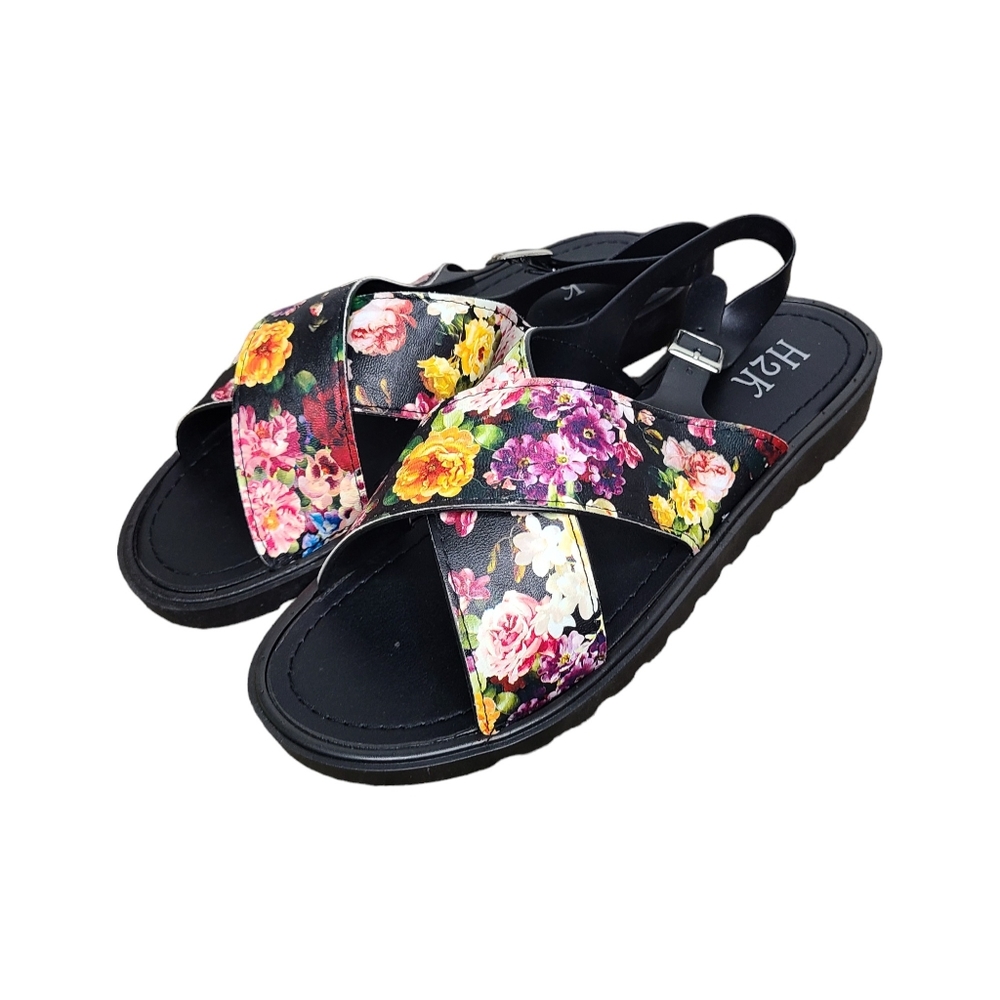 NWT H2K Black & Floral Print Criss Cross Strap Sandals